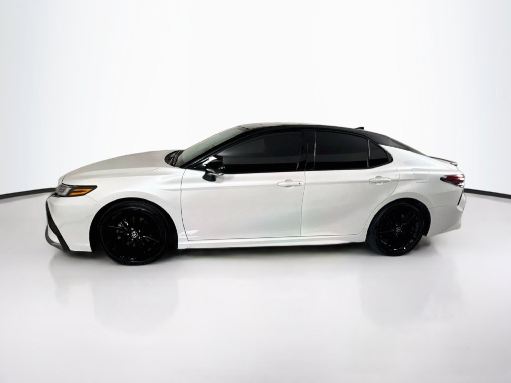 Used 2022 Toyota Camry XSE w/ Navigation Upgrade Package FWD image 8