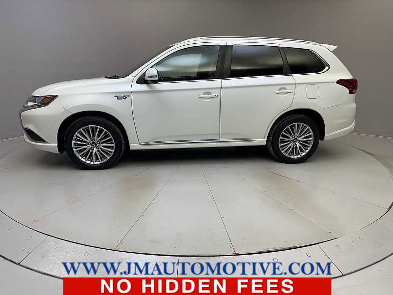 Used 2019 Mitsubishi Outlander SEL image 2
