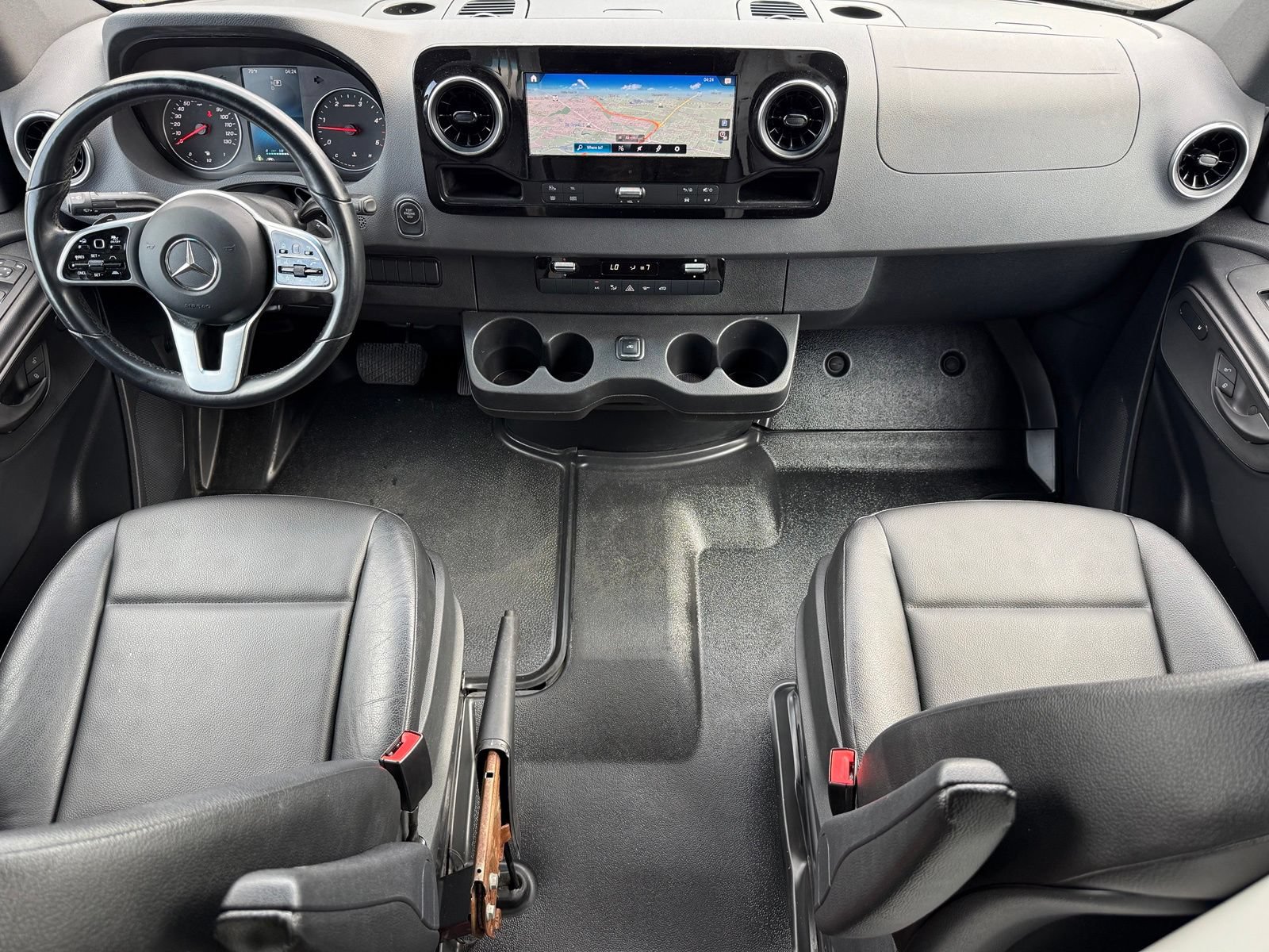 Used 2021 Mercedes-Benz Sprinter 4500 image 2