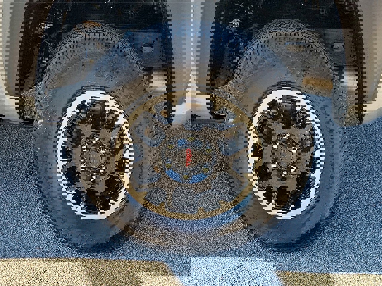 Used 2025 Toyota Tacoma TRD Off-Road image 5