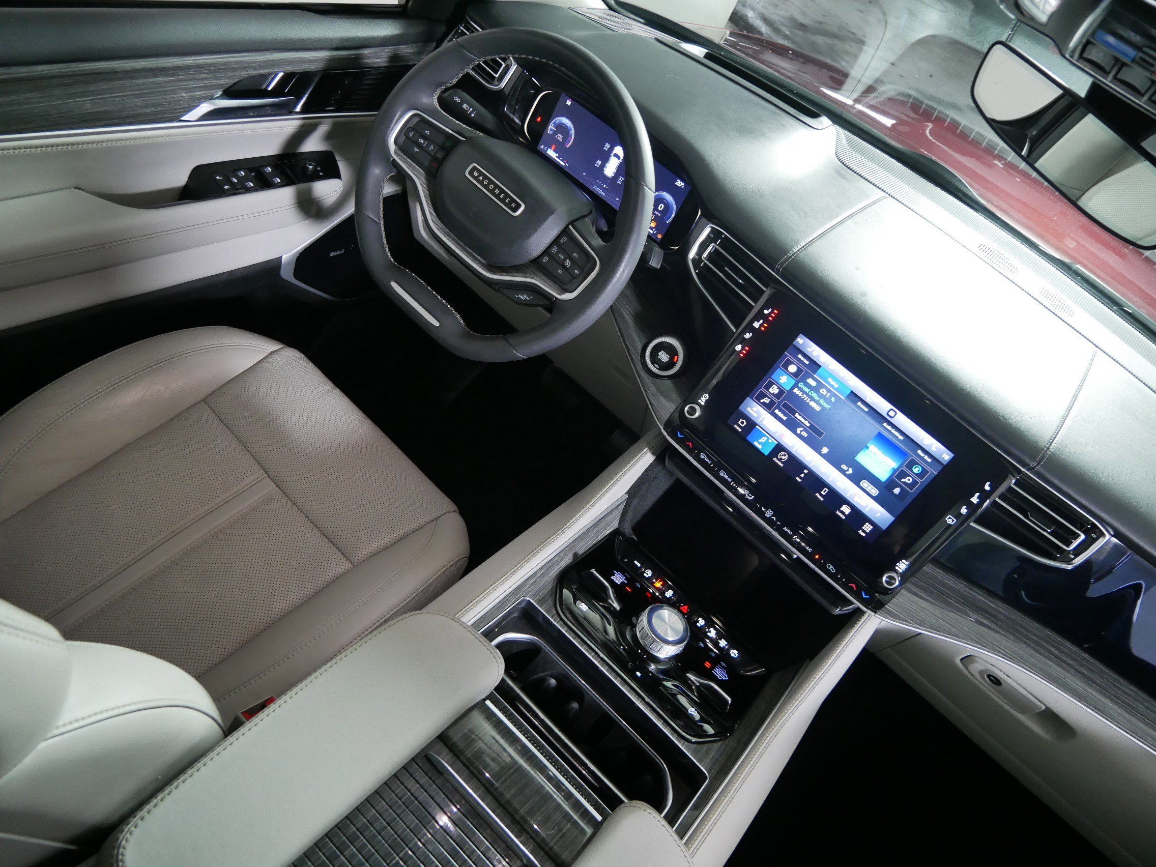 Used 2022 Jeep Wagoneer Series III w/ Premium Group I image 9