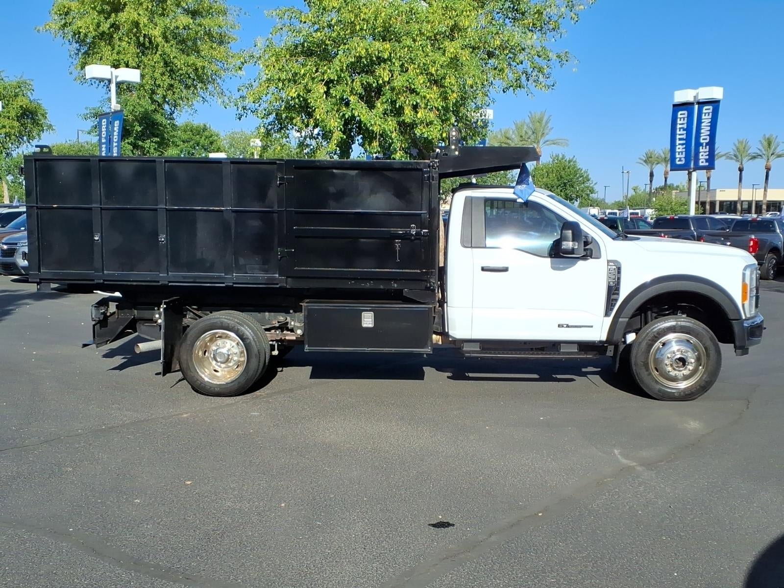 Used 2023 Ford F550 4x4 Regular Cab Super Duty image 3