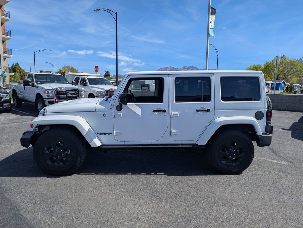 Used 2015 Jeep Wrangler Unlimited Sahara AWD/4WD image 8