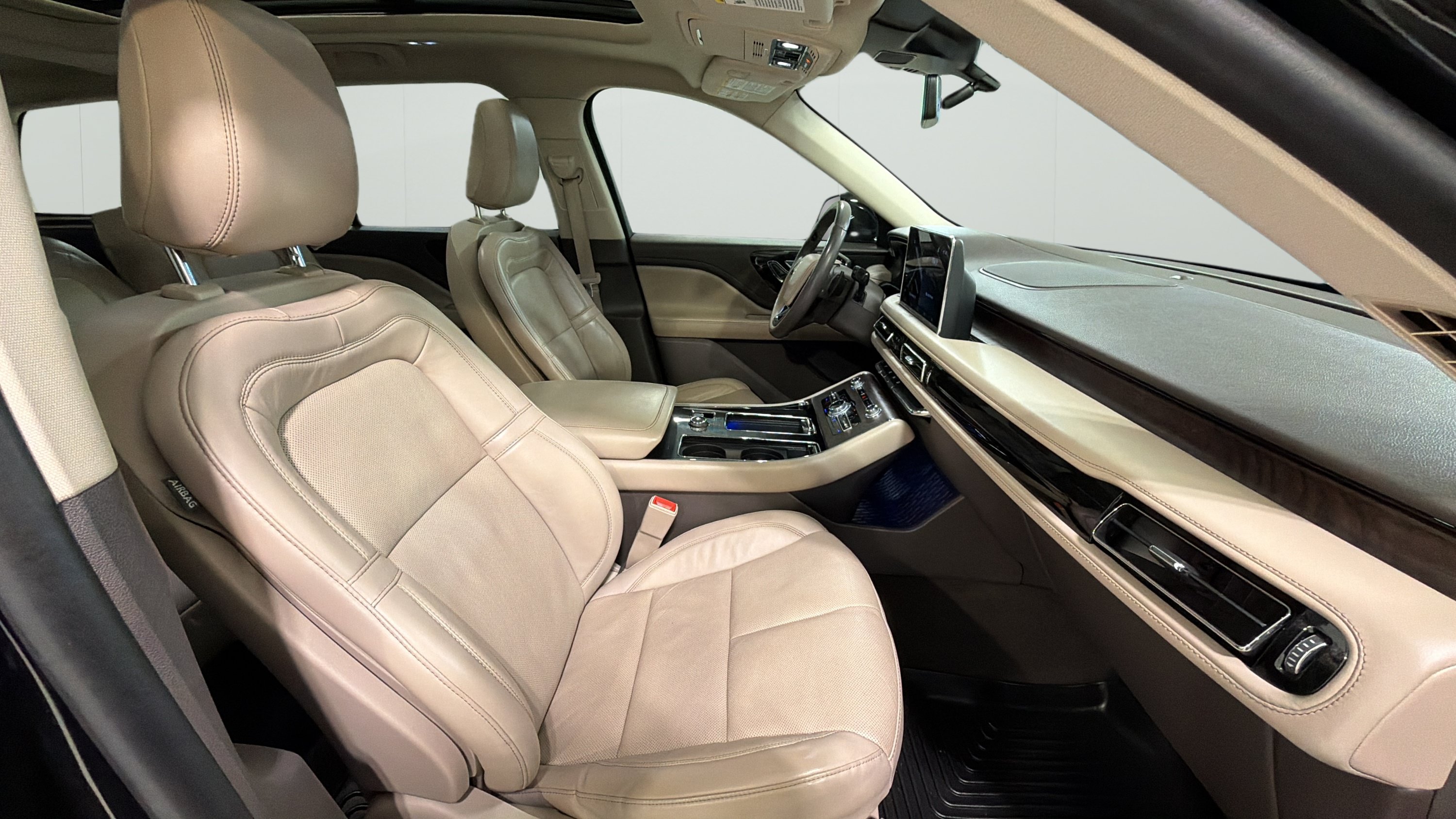 Used 2021 Lincoln Aviator Reserve w/ Elements Package Plus RWD image 24