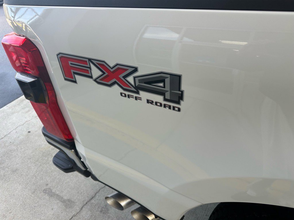 New 2026 Ford F250 Lariat w/ FX4 Off-Road Package image 13