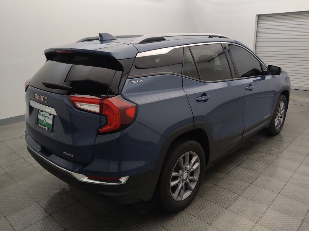 Used 2024 GMC Terrain SLT AWD/4WD image 9