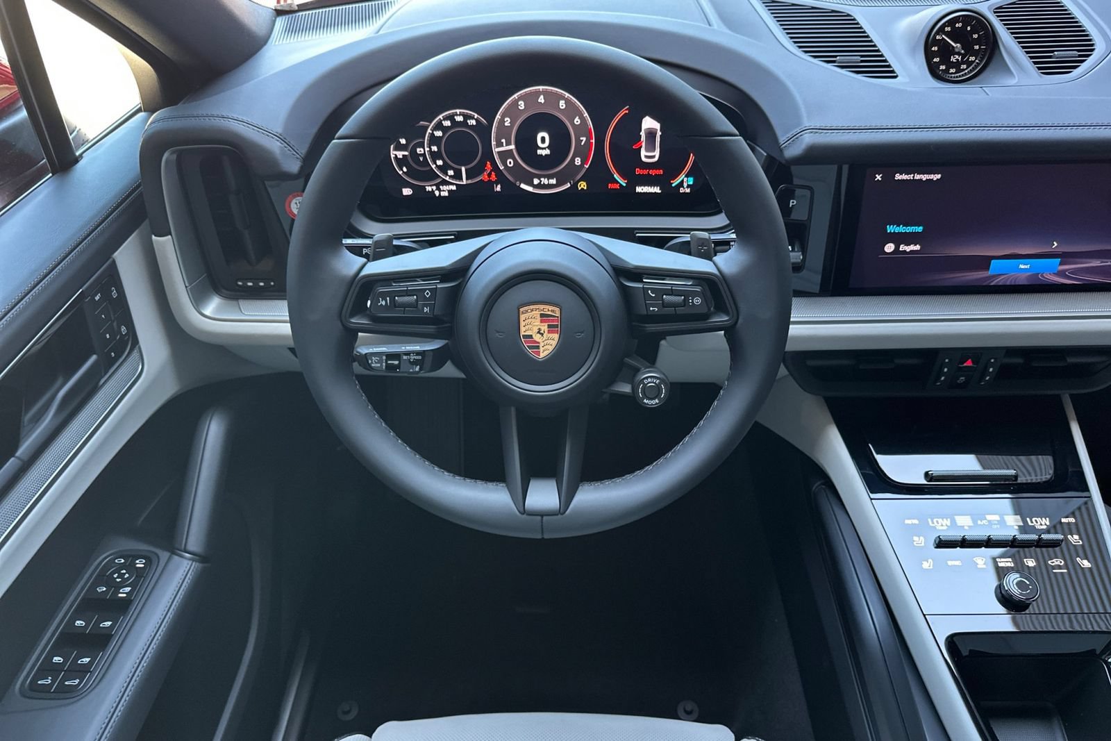 New 2026 Porsche Cayenne Coupe AWD/4WD image 16