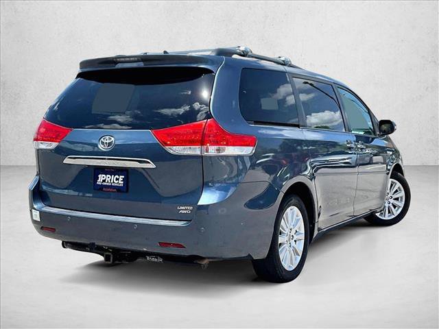 Used 2013 Toyota Sienna Limited w/ Premium Pkg AWD/4WD image 2