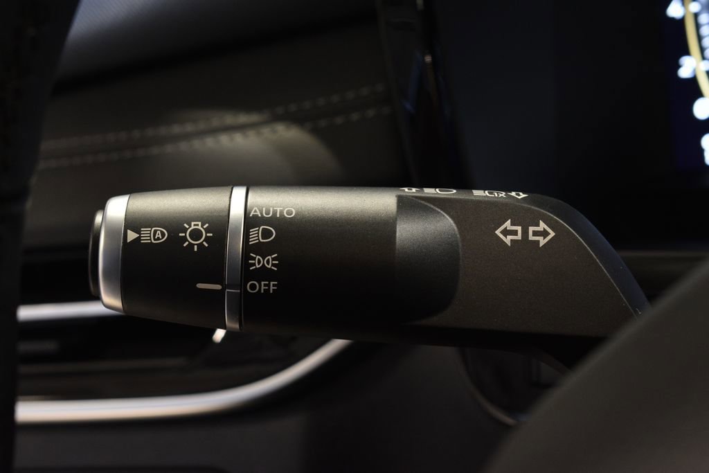 Certified 2026 INFINITI QX60 Luxe w/ Family Package image 17