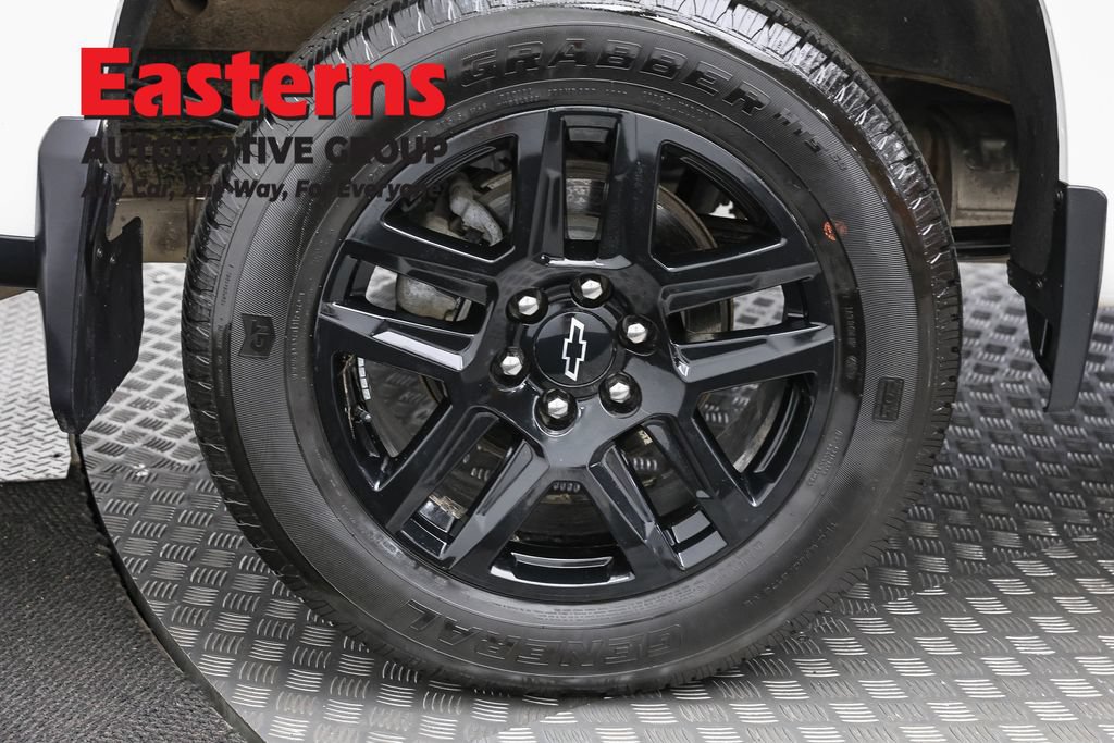 Used 2024 Chevrolet Silverado 1500 Custom w/ LPO, Dark Essentials Package AWD/4WD image 30