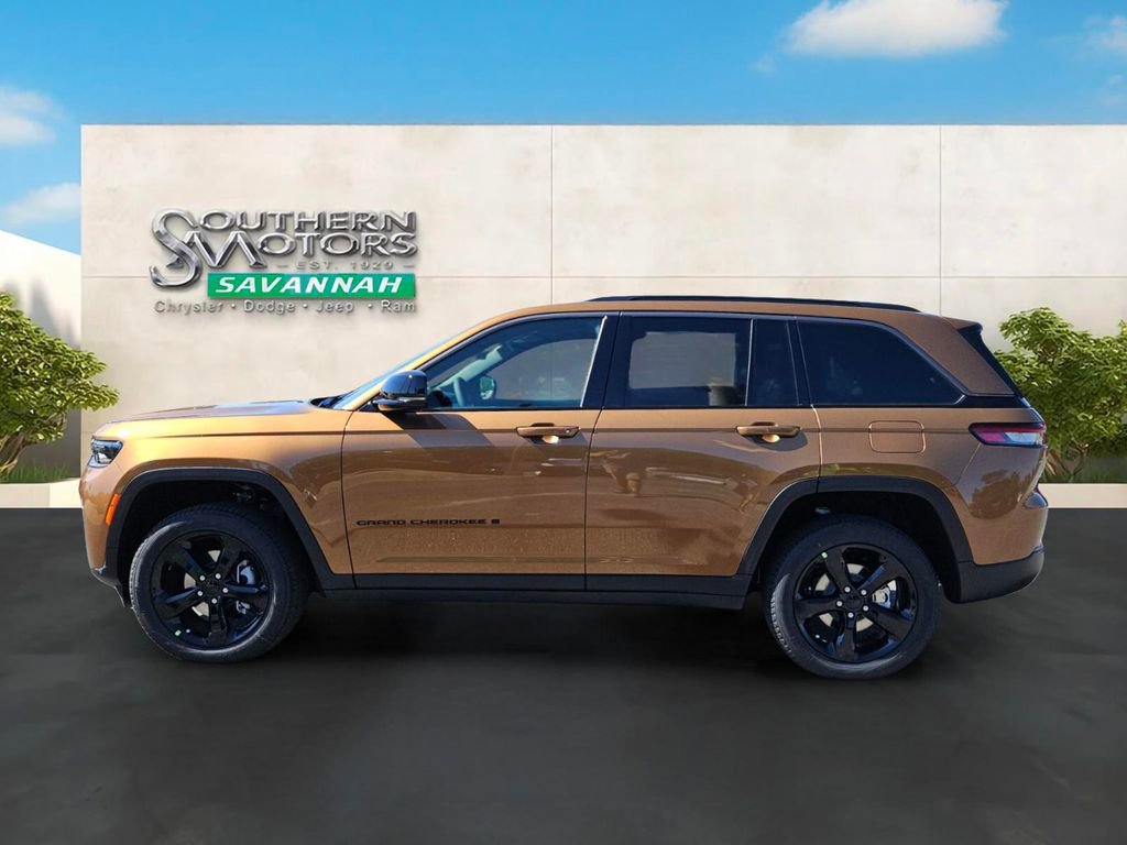New 2026 Jeep Grand Cherokee Limited w/ Limited Altitude Package AWD/4WD image 2