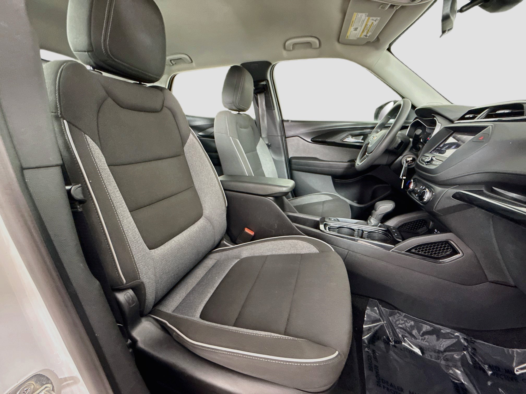 Used 2023 Chevrolet TrailBlazer LS FWD image 29