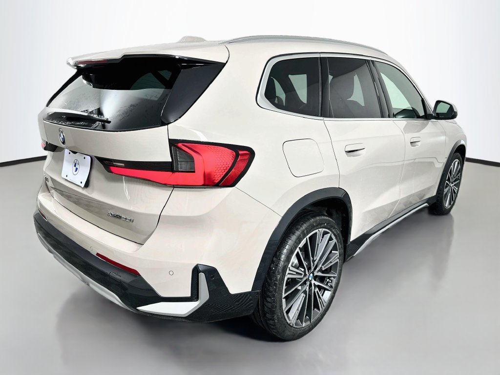 New 2027 BMW X1 xDrive28i w/ Technology Package AWD/4WD image 5