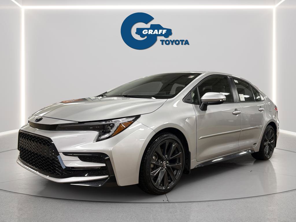 Used 2025 Toyota Corolla SE w/ SE Premium Package image 2
