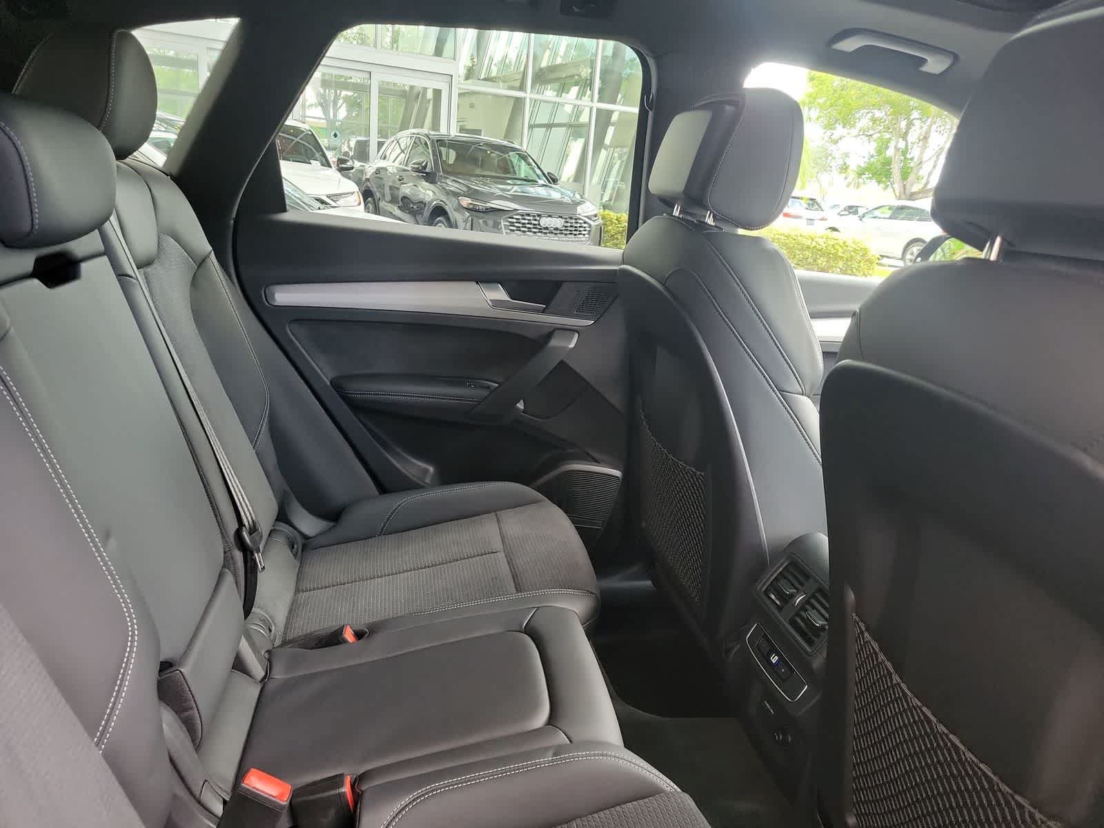Used 2024 Audi Q5 e Premium Plus w/ Premium Plus Package AWD/4WD image 13