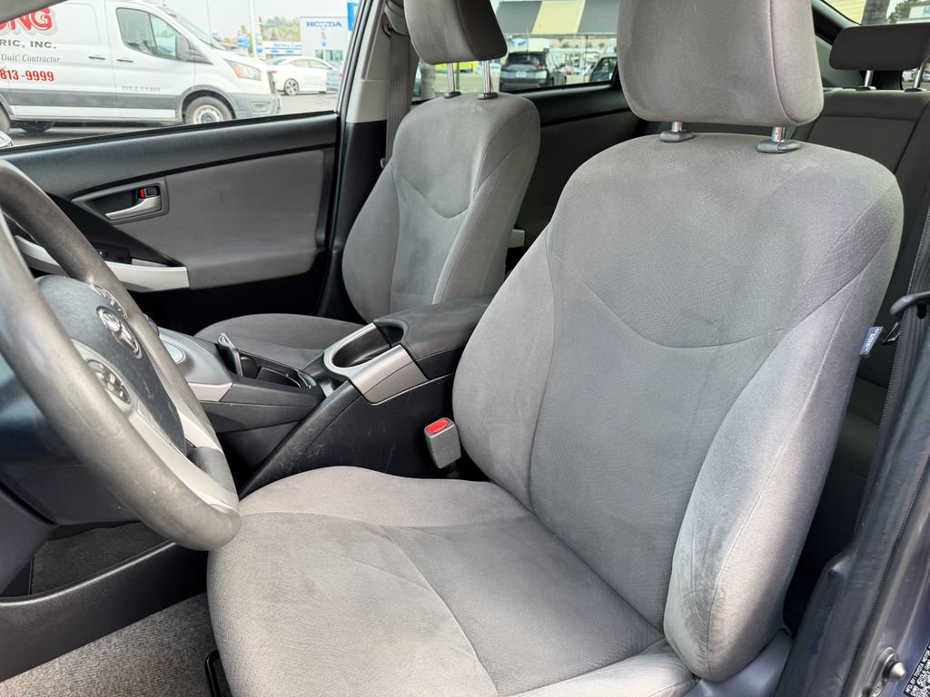 Used 2015 Toyota Prius Two FWD image 16