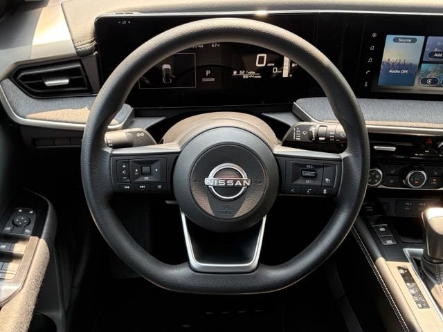 Certified 2025 Nissan Kicks SV w/ SV Premium Package AWD/4WD image 35