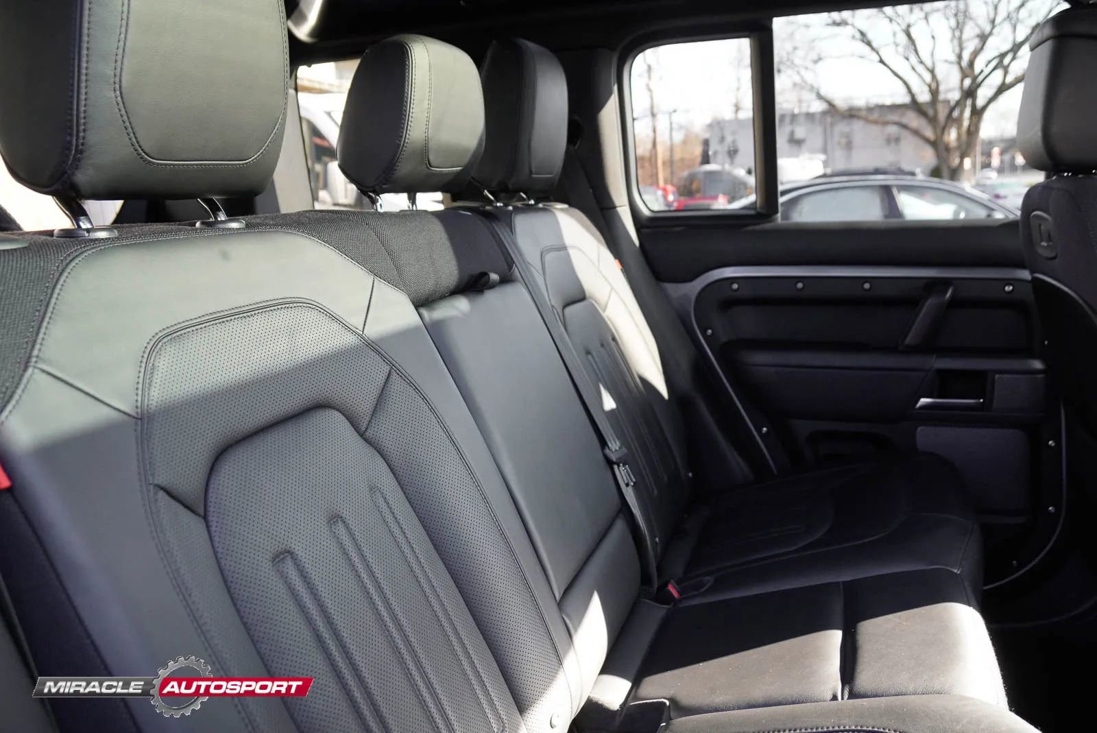 Used 2020 Land Rover Defender 110 X image 36