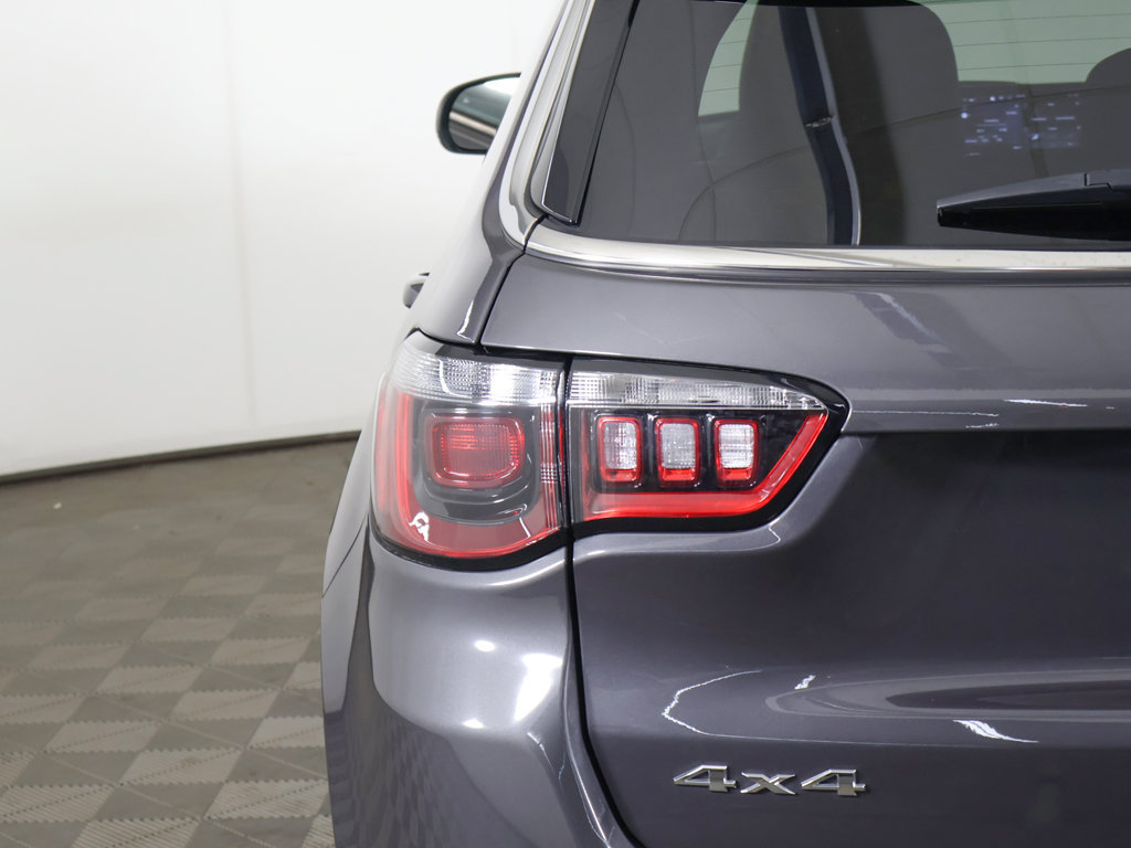 Used 2024 Jeep Compass Limited AWD/4WD image 12