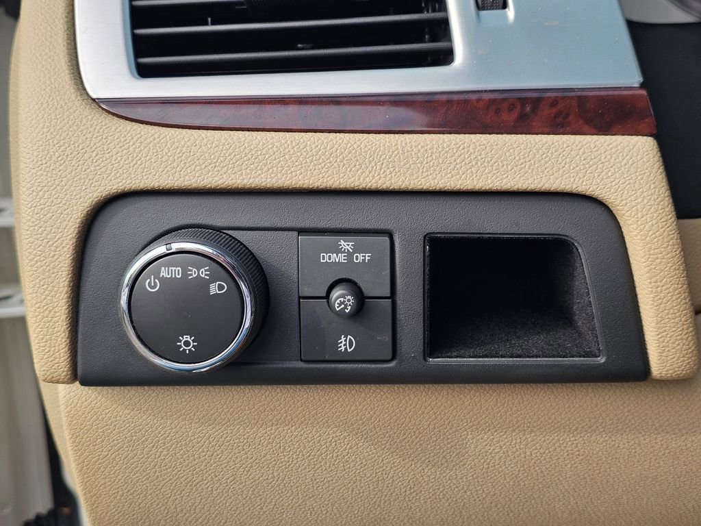 Used 2013 Cadillac Escalade Luxury AWD/4WD image 34