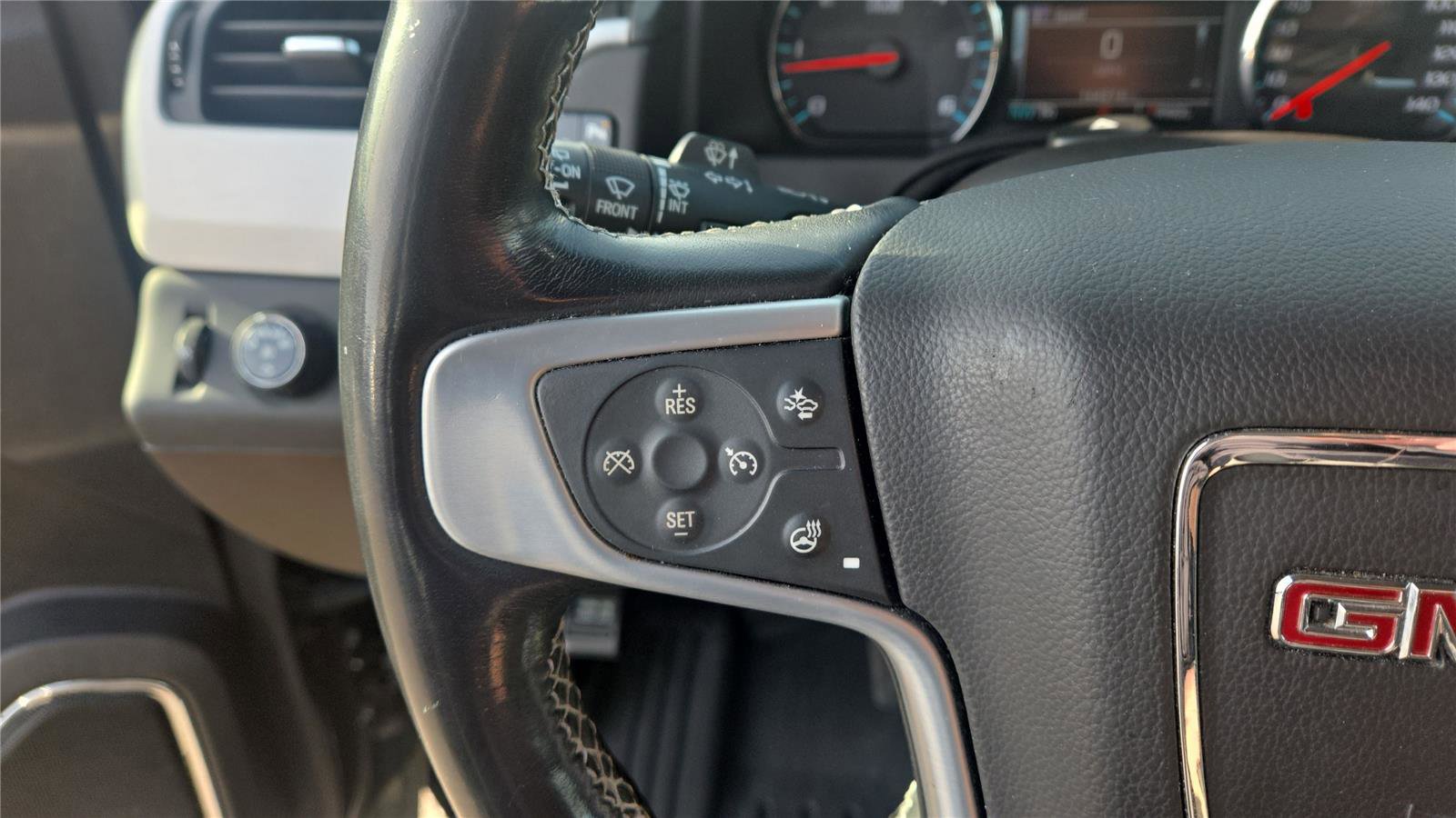 Used 2019 GMC Yukon SLT image 13