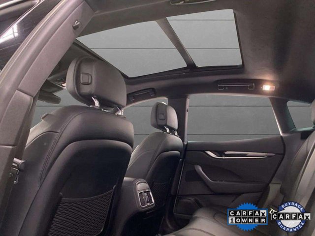 Used 2021 Maserati Levante image 23
