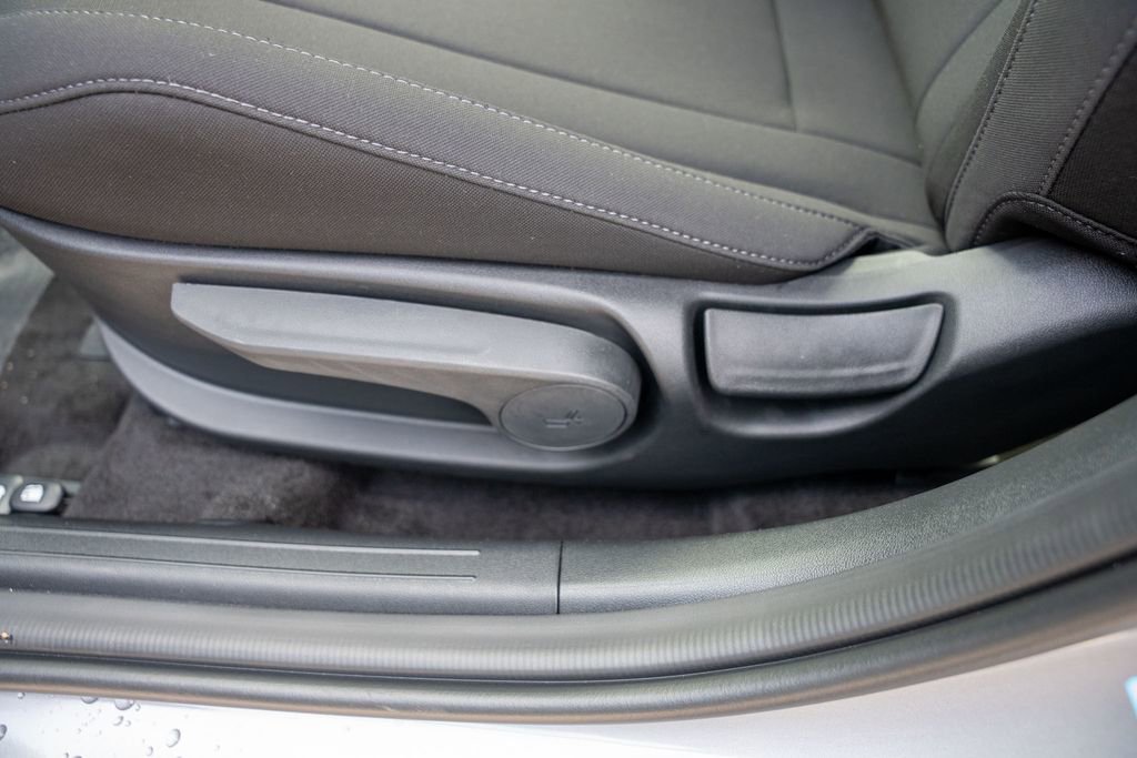 New 2025 Hyundai Elantra SEL image 17