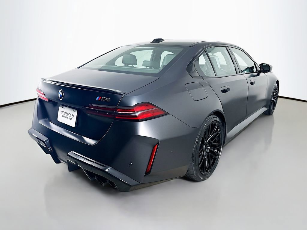 Used 2025 BMW M5 w/ Carbon Package image 9