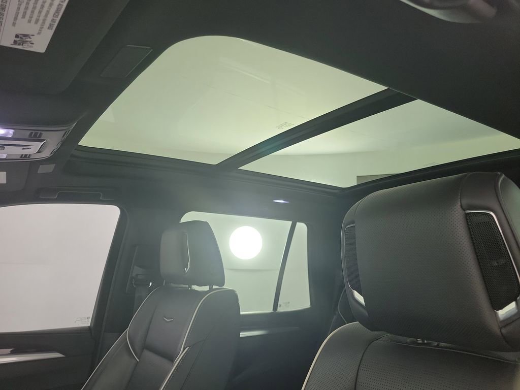 Used 2025 Cadillac Escalade Premium Luxury w/ LPO, Floor Liner Package image 18