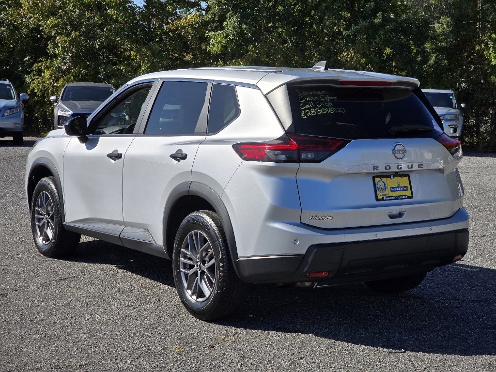 Used 2024 Nissan Rogue S image 24
