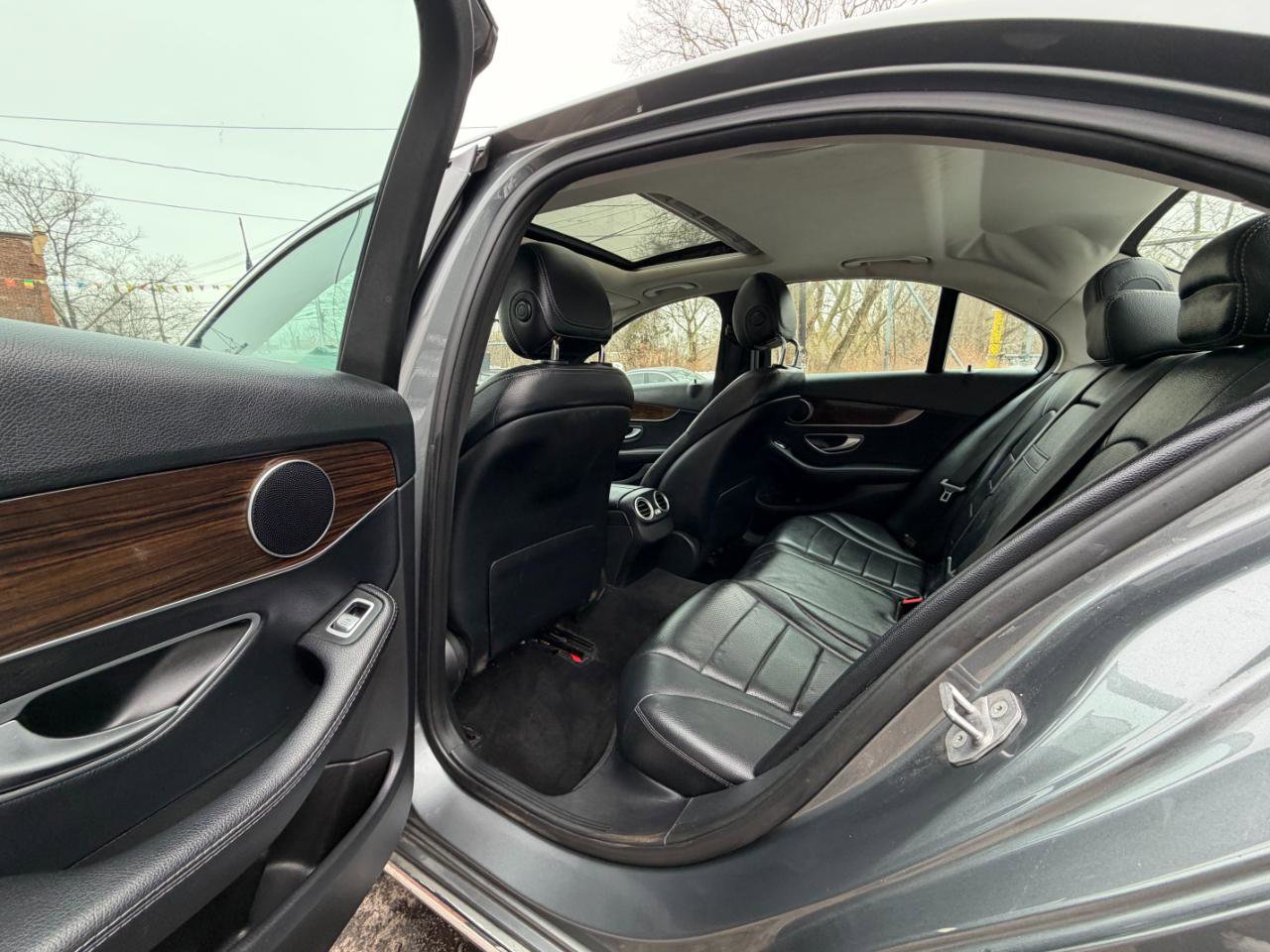 Used 2018 Mercedes-Benz C 300 4MATIC Sedan image 23