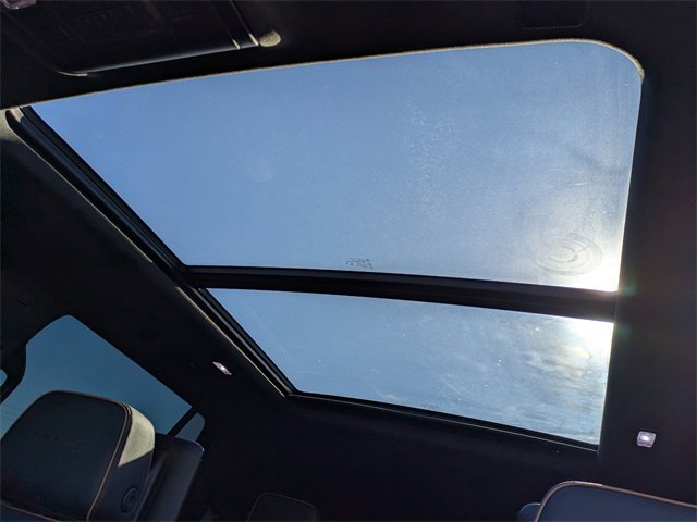 Used 2024 GMC Yukon AT4 w/ Technology Package image 23