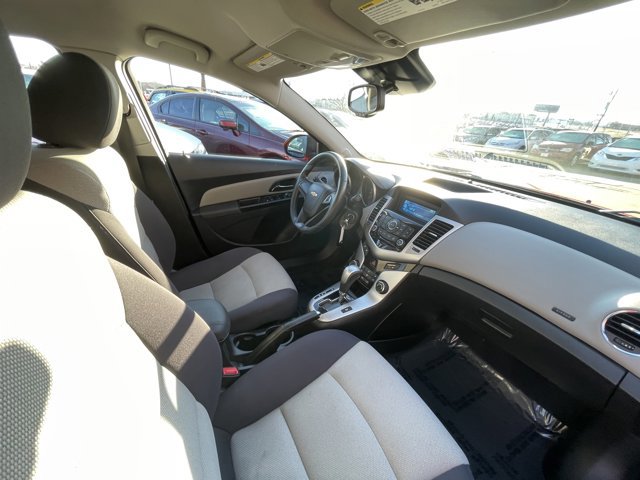 Used 2014 Chevrolet Cruze LS FWD image 14