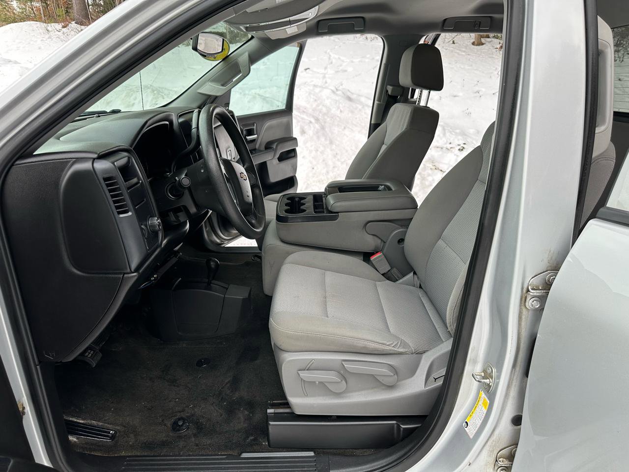 Used 2018 Chevrolet Silverado 1500 Custom w/ Custom Value Package image 8