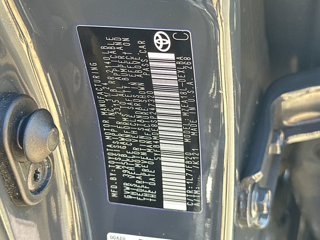 Used 2025 Toyota Corolla LE image 32