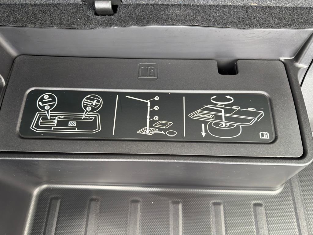 Certified 2023 Subaru Ascent Premium w/ Convenience Package image 30