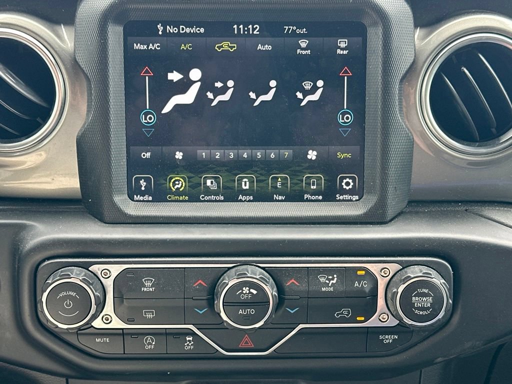 Used 2022 Jeep Gladiator Overland w/ Trailer Tow Package AWD/4WD image 23