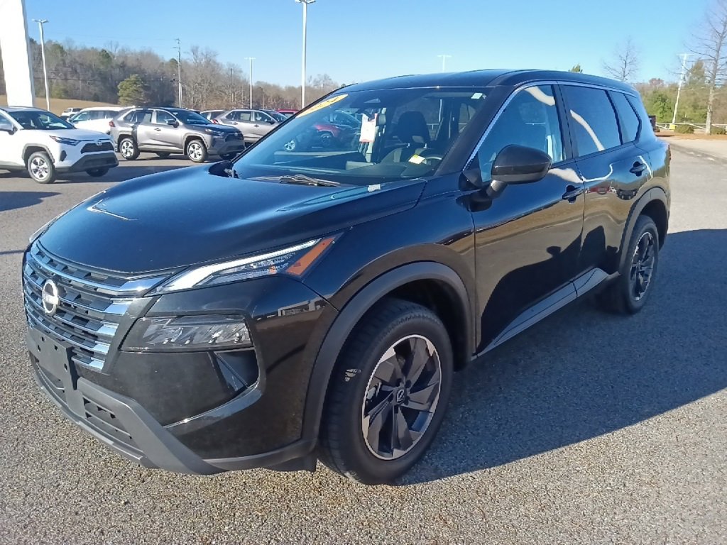 Used 2024 Nissan Rogue SV image 7