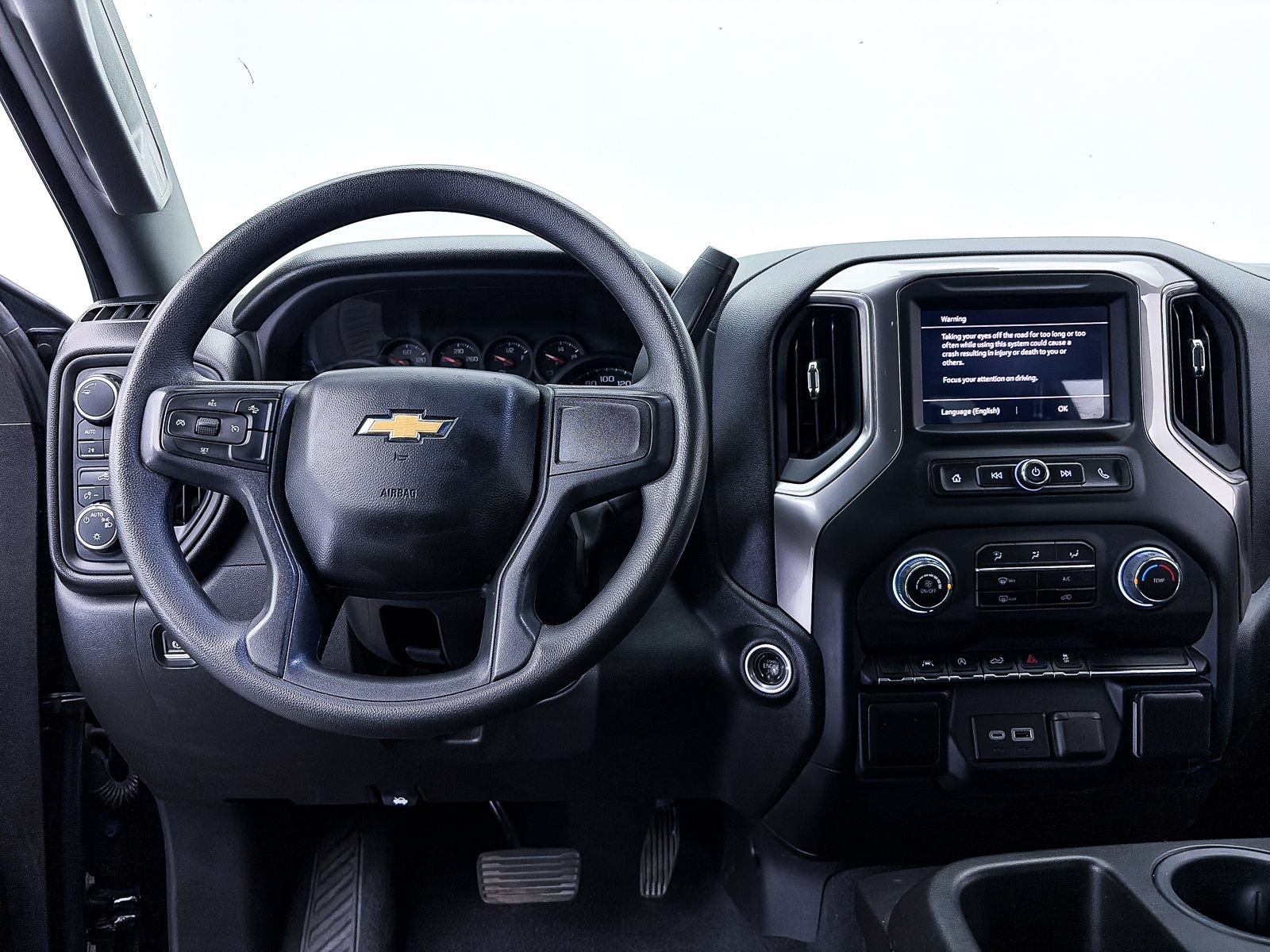 Used 2024 Chevrolet Silverado 1500 Custom AWD/4WD image 4