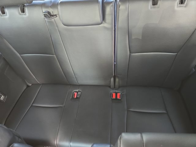 Used 2024 Toyota Highlander XLE AWD/4WD image 17