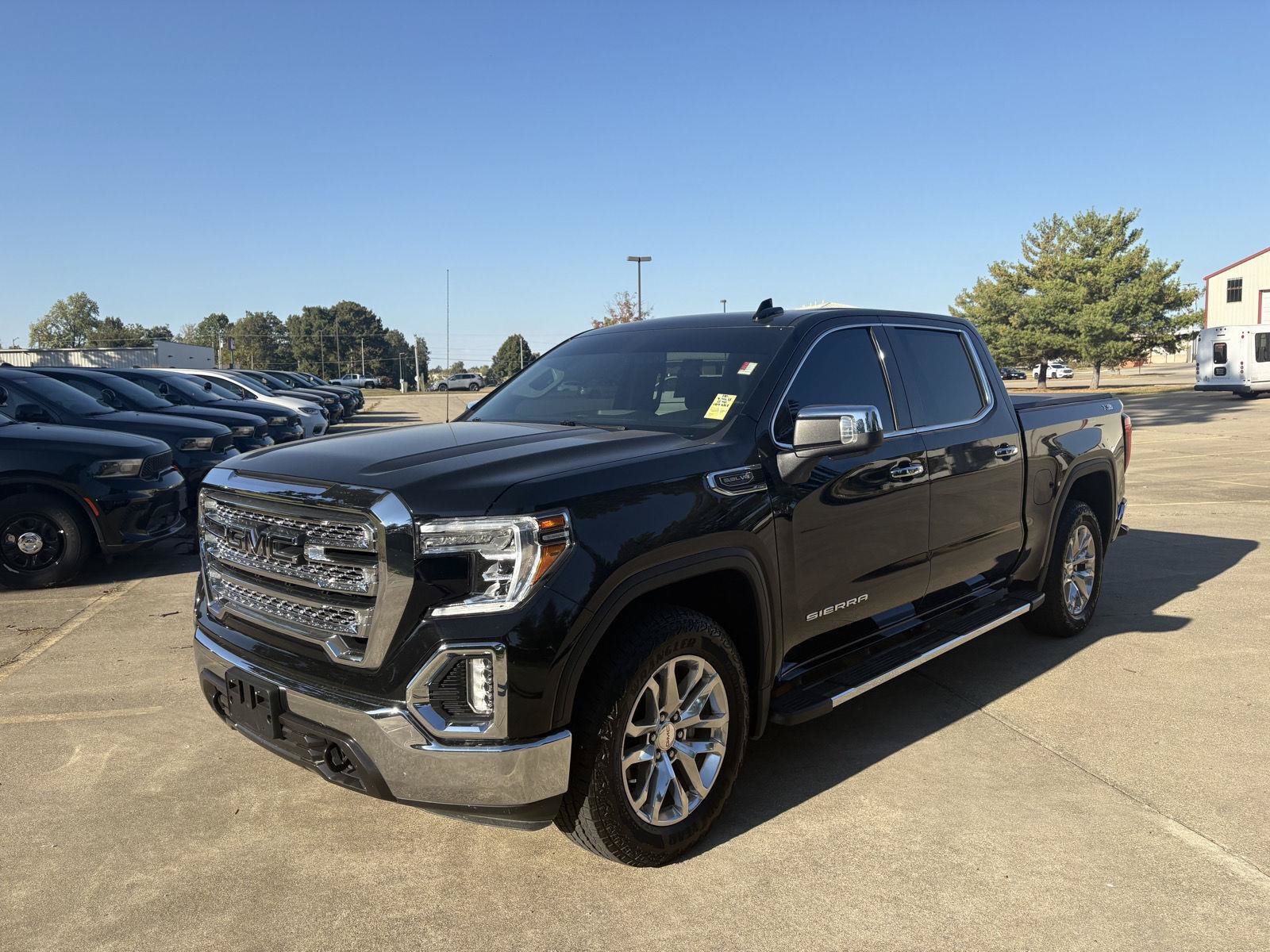 Used 2022 GMC Sierra 1500 SLT w/ SLT Premium Package AWD/4WD image 30