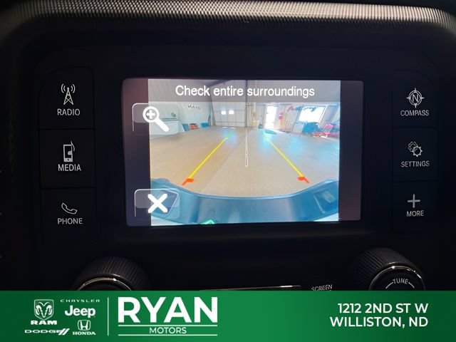Used 2021 Jeep Gladiator Sport w/ Trailer Tow Package AWD/4WD image 23