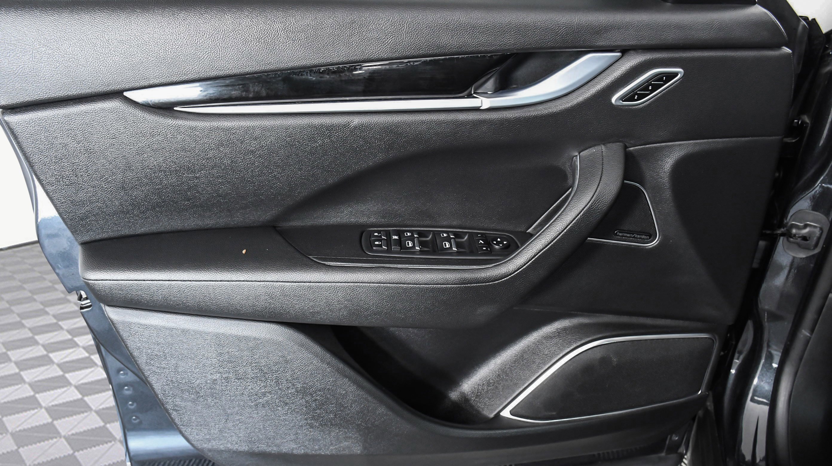 Used 2022 Maserati Levante GT image 21