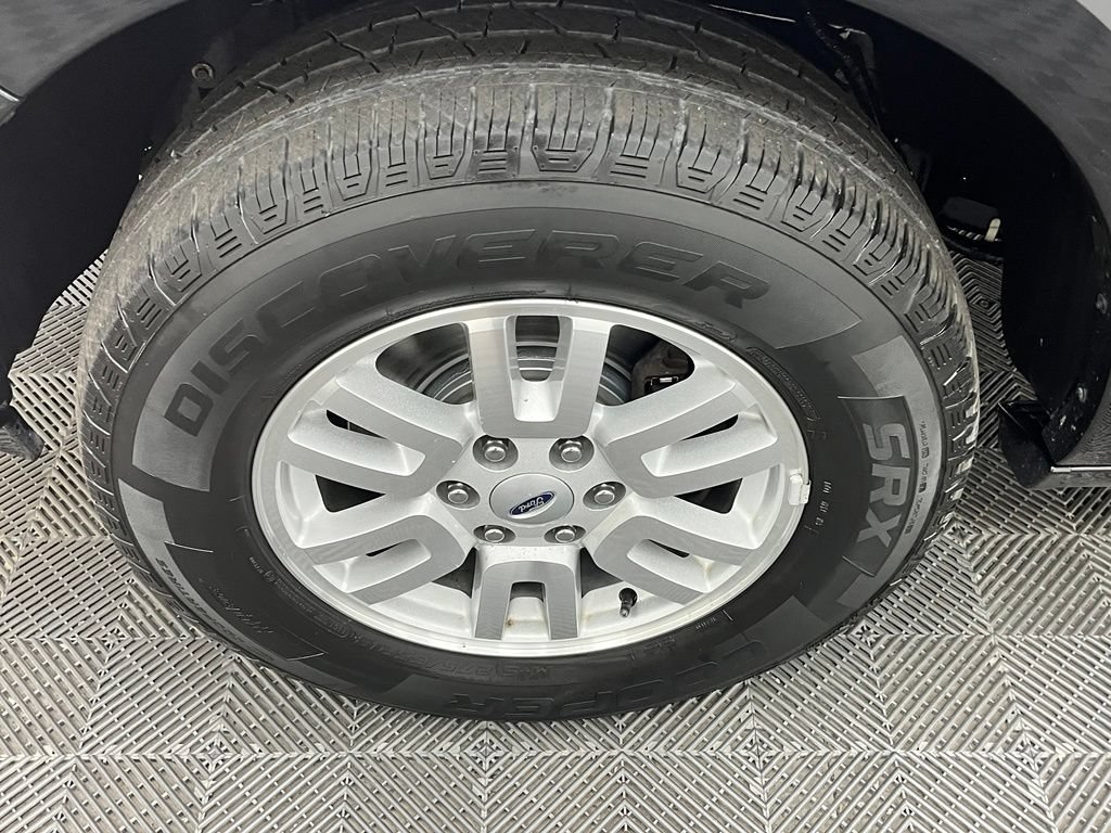 Used 2014 Ford Expedition Limited w/ Equipment Group 301A AWD/4WD image 16