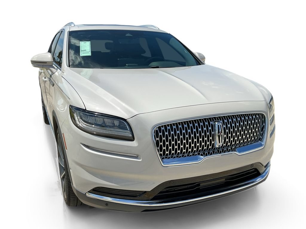 Used 2023 Lincoln Nautilus Reserve w/ Equipment Group 201A FWD image 10