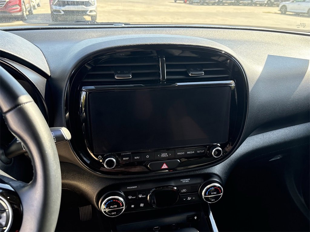 Certified 2025 Kia Soul EX image 25