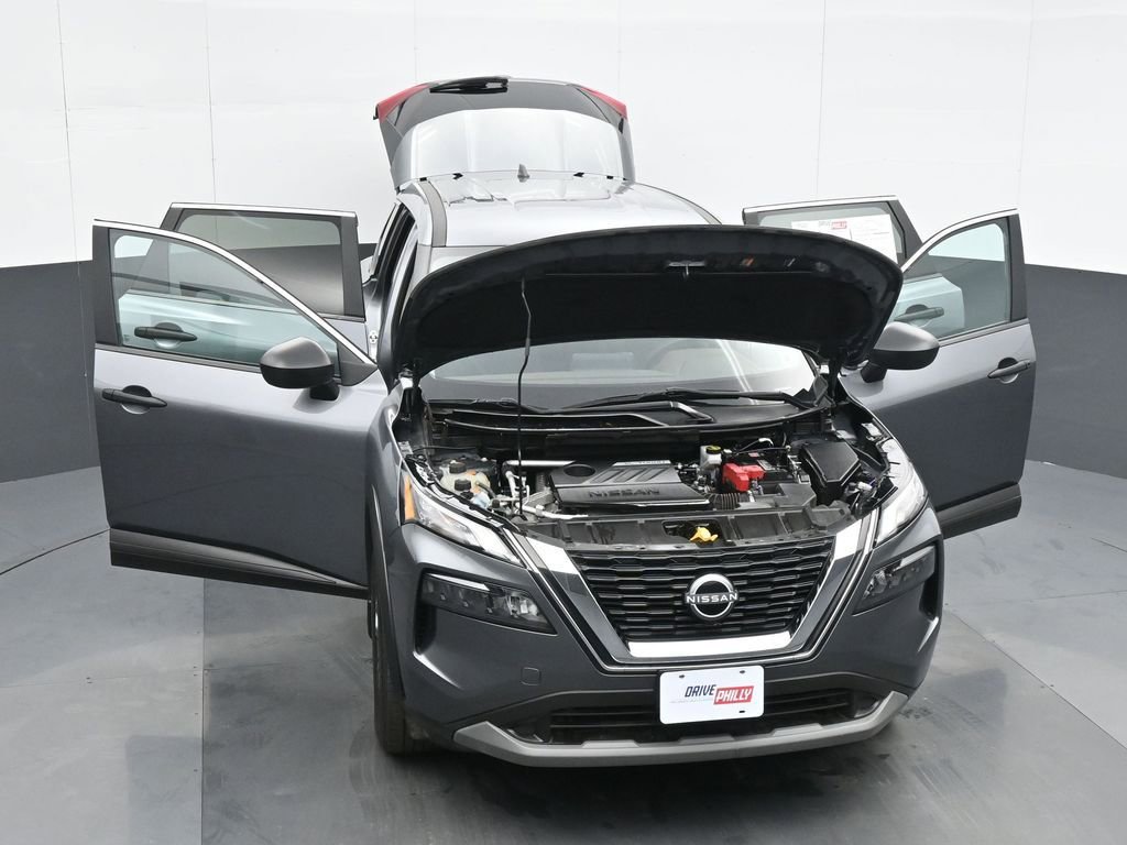 Used 2023 Nissan Rogue S image 34