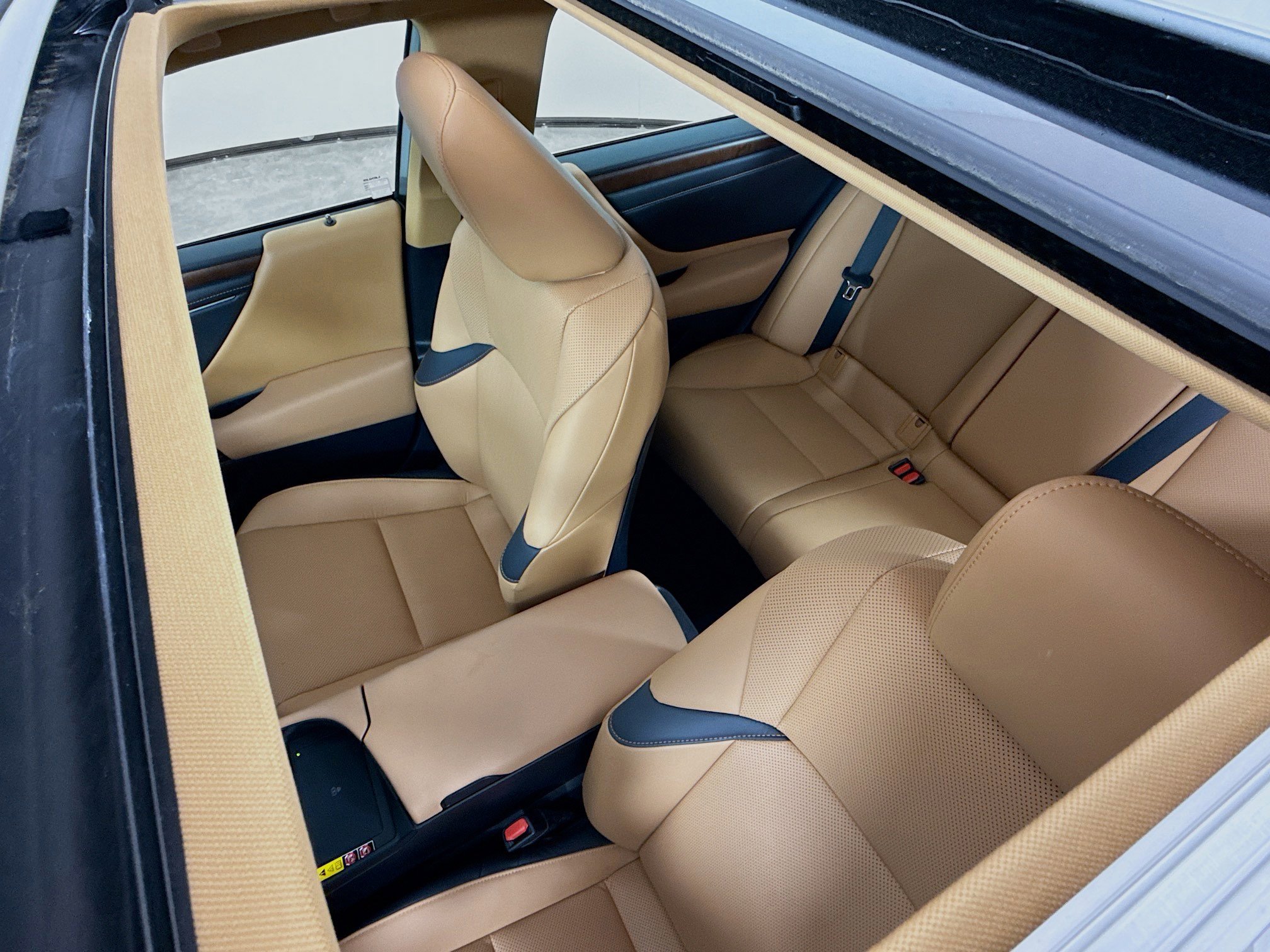 Certified 2023 Lexus ES 350 w/ Premium Package image 14