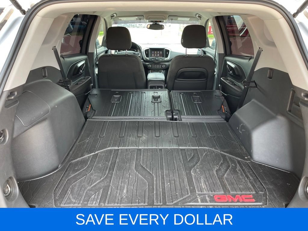 Used 2024 GMC Terrain SLE w/ LPO, Floor Liner Package FWD image 12