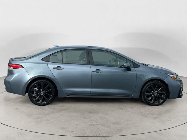 Used 2023 Toyota Corolla SE w/ SE Premium Package FWD image 6